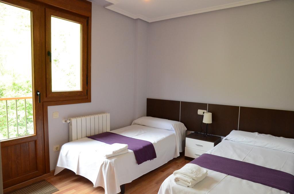 Apartamentos El Rincon De Limes Cangas De Narcea Exteriör bild