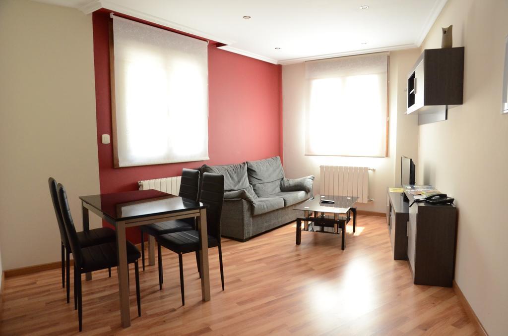 Apartamentos El Rincon De Limes Cangas De Narcea Exteriör bild